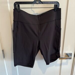 Lululemon biker shorts with pockets 8”